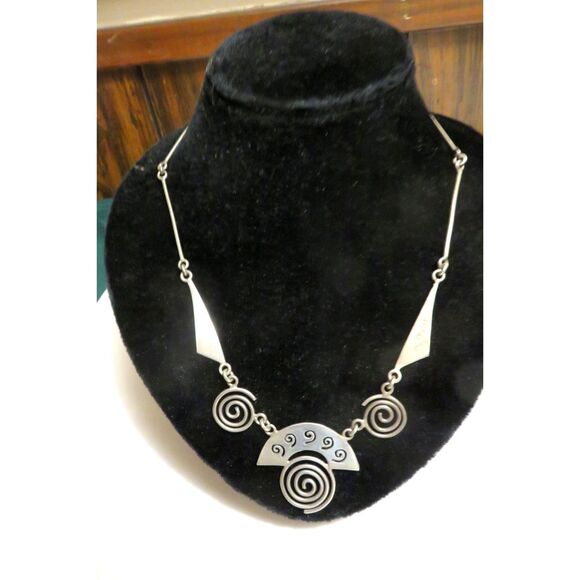 .925 STERLING SILVER NECKLACE ROM MEXICO  SPIRALS - Picture 1 of 4